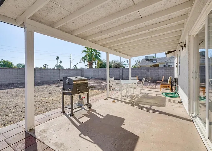 8 Mi To State Farm Stadium: Glendale W/ Grill Hébergement de vacances Peoria